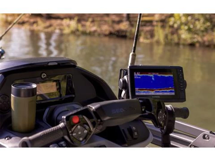 2025 BRP SEA-DOO SWITCH 18' EDITION FISH 170 H.P + IBR + IDF + AUDIO + GPS + TOIT BIMINI + REMORQUE + SEULEMENT 4 HR 