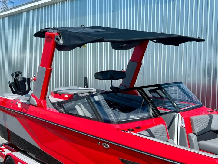 2022 SUPER AIR NAUTIQUE G23 + TOUTES OPTIONS $$$ + REMORQUE DLX + SEULEMENT 105 HR 