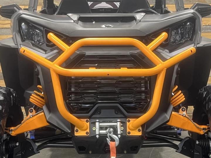2025 BRP CAN-AM COMMANDER XT-P 1000R EFI + 4WD + DPS + FOX + SEULEMENT 1049 KM + RARE & IMPECCABLE A1 