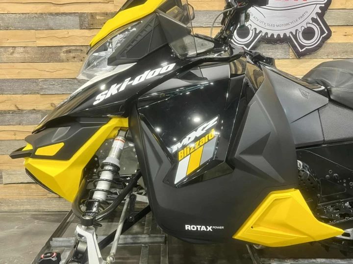 2016 BRP SKI-DOO MXZ BLIZZARD 1200 4-TEC I.T.C 129'' + REV XS + 25442 KM + CONDITION A1 