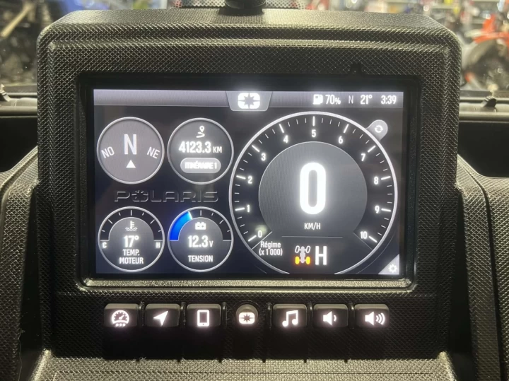 2023 POLARIS RANGER XP 1000 NORTH STAR EDITION ULTIMATE + RIDE COMMAND + AIR CLIMATISÉ + CHAUFFAGE + CABINE FERMER + TOUTE ÉQUIPÉE 