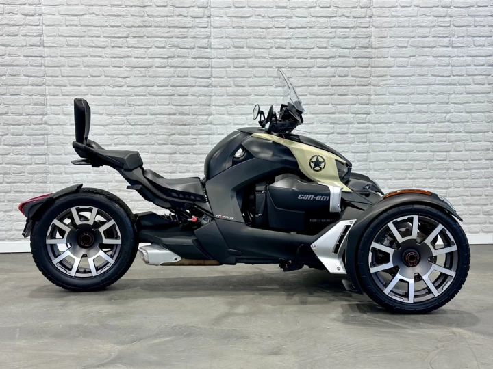 2020 BRP CAN-AM RYKER 900 EFI EDITION RALLY + 10272 KM + BANC PASSAGER & DOSSIER + PAREBRISE + PHARE AUX 