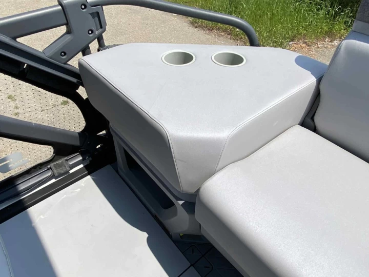 2022 BRP SEA-DOO SWITCH CRUISE 18' + ROTAX 230 HP + IBR + VTS + IDF + GPS + JL AUDIO PREMIUM + TOIT BIMINI + REMORQUE + 43 HR + A1 