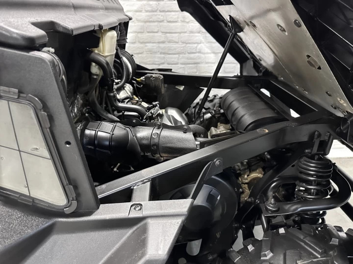 2016 BRP CAN-AM DEFENDER XT HD-10 EFI + 4WD + DPS + CABINE + CHAUFRETTE + 11130 KM + RARE & A1 