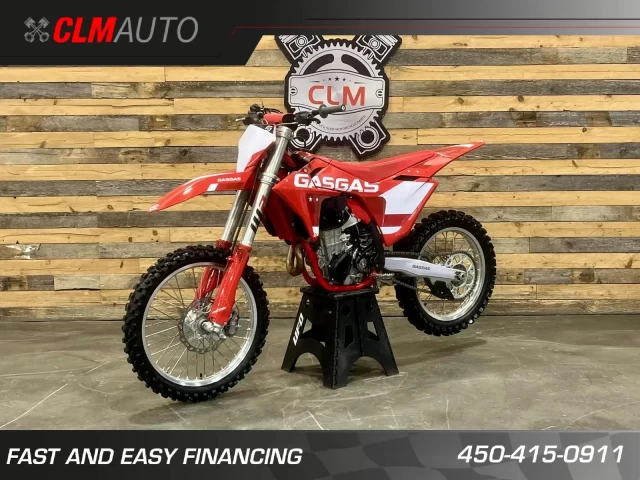 GASGAS MC 450F EFI + 4 TEMPS + MX-MOTOCROSS + SEULEMENT 50 HR + KIT GRAPHIQUE CUSTOM NEUF  2024