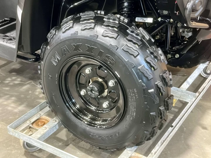 2022 KAWASAKI BRUTE FORCE 300 / KVF 300 / RWD / SEULEMENT 1467 KM + BINE ÉQUIPÉE 