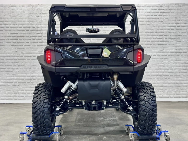 2023 POLARIS GENERAL XP 1000 EFI PREMIUM DELUXE + 4WD + EPS + AUDIO + SEULEMENT 3425 KM + RARE & A1 
