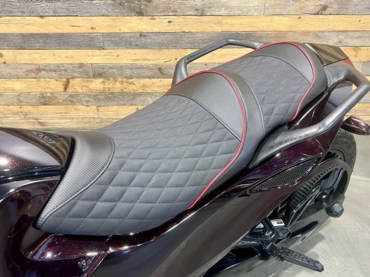 2011 BRP CAN-AM SPYDER RS-S SE-5 (SEMI-AUTOMATIQUE) BAS KM 27853 KM + COLEUR & LOOK UNIQUE + A1 