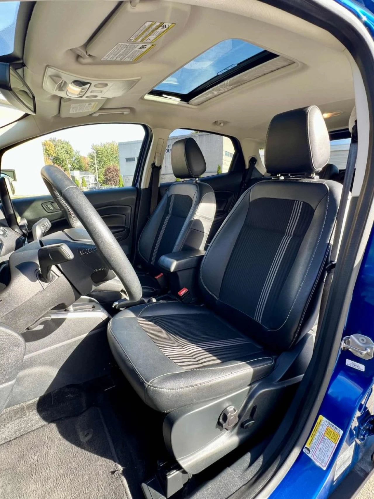 2022 FORD ECOSPORT SES 4WD + 2.0L + SEULEMENT 40693 KM + GARANTIE FORD + COULEUR RARE + CONDITION A1  Main Image