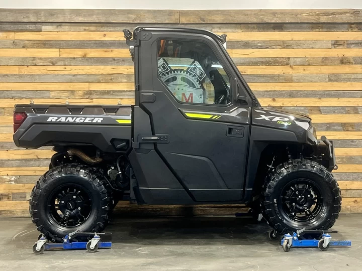 2023 POLARIS RANGER XP 1000 NORTH STAR EDITION ULTIMATE + RIDE COMMAND + AIR CLIMATISÉ + CHAUFFAGE + CABINE FERMER + TOUTE ÉQUIPÉE 