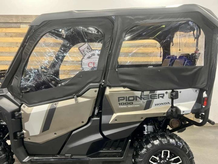 2024 HONDA PIONEER5 1000 TRAIL EDITION + QUICK FLIP 5 PASSAGERS + EPS + 4X4 + RARE & CONDITION A1 