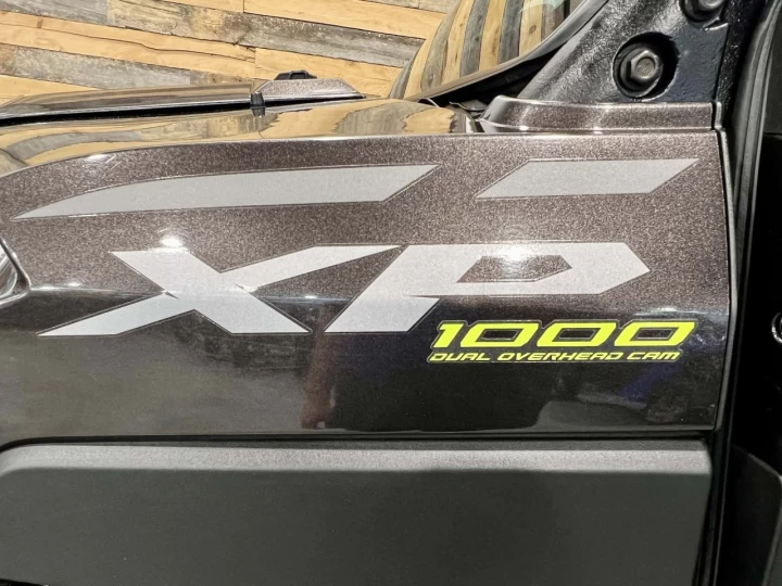 2023 POLARIS RANGER XP 1000 NORTH STAR EDITION ULTIMATE + RIDE COMMAND + AIR CLIMATISÉ + CHAUFFAGE + CABINE FERMER + TOUTE ÉQUIPÉE 