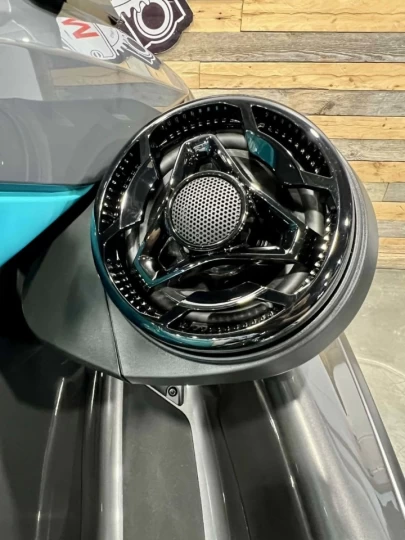 2025 BRP SEA-DOO GTR 230 H.P + IBR + VTS + AUDIO PREMIUM + 3 PASSAGERS + SEULEMENT 59 HR + RARE & A1 