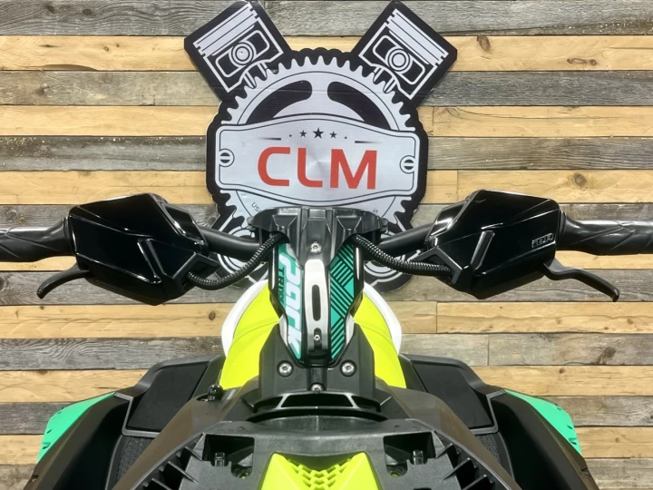 2017 BRP SEA-DOO SPARK TRIXX 2UP + IBR + VTS + SEULEMENT 117 HR + RARE & CONDITION A1 