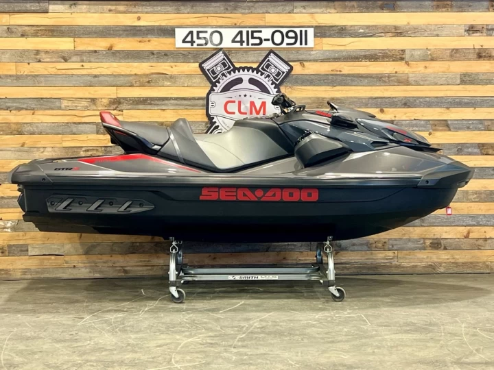 2026 BRP SEA-DOO GTR-X 300 HP + IBR + VTS + AUDIO PREMIUM + 3 PASSAGERS + 4 HR SEULEMENT + GARANTIE + RARE & A1 