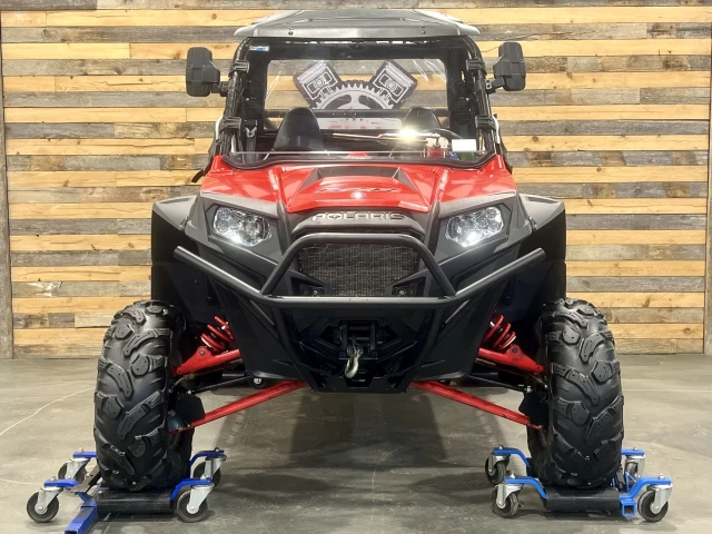 POLARIS RZR XP 900 EFI + 4WD + FOX + SEULEMENT 5445 KM + RARE & CONDITION A1  2011