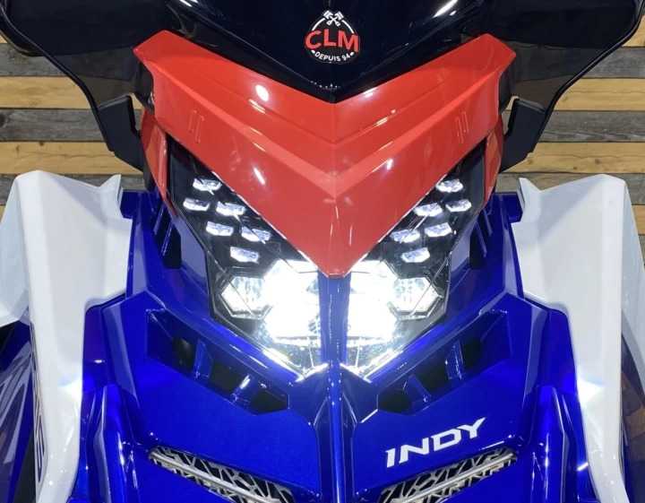 2022 POLARIS INDY 850 XCR 137'' + ECRAN 7S + SEULEMENT 1251 KM + COULEUR RARE & IMPECCABLE A1 