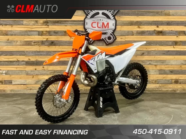 KTM 300 XC EFI + SEULEMENT 41 HR + 2 TEMPS + DEMARREUR ELECTRIQUE + RARE & CONDITION A1  2023