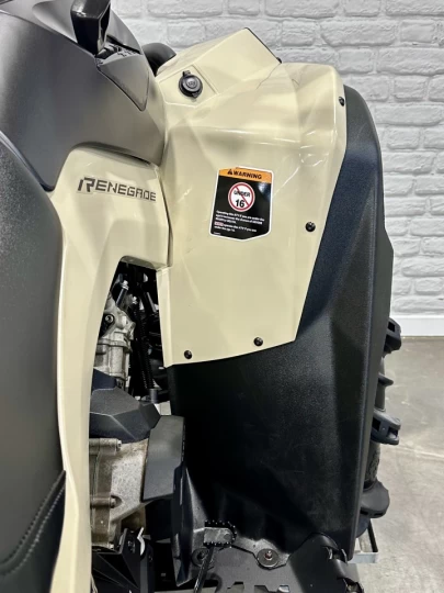 2022 BRP CAN-AM RENEGADE X-MR 650 EFI + 4WD + DPS + FOX + GORILLA 30'' + 2929 KM SEULEMENT + RARE & A1 