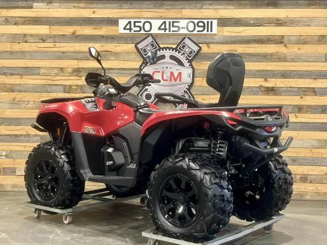 BRP CAN-AM OUTLANDER MAX 700 XT EFI + DPS + 4X4 + 742 KM SEULEMENT + TREUIL + MAGS  2023