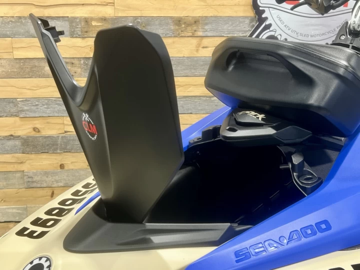 2025 BRP SEA-DOO SPARK TRIXX 1UP + IBR + VTS + MODE TRIXX + AUDIO + SEULEMENT 16 HR + RARE & A1 