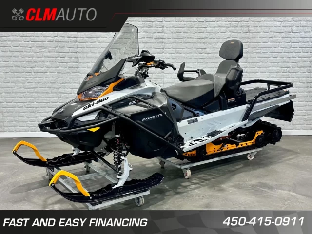 BRP SKI-DOO EXPEDITION S.E = SPECIAL EDITION 900 ACE TURBO EFI 130 HP WT = WIDE TRACK 154'' X 20'' + BANC PASSAGER + 7555 KM + COULEUR RARE & A1  2023