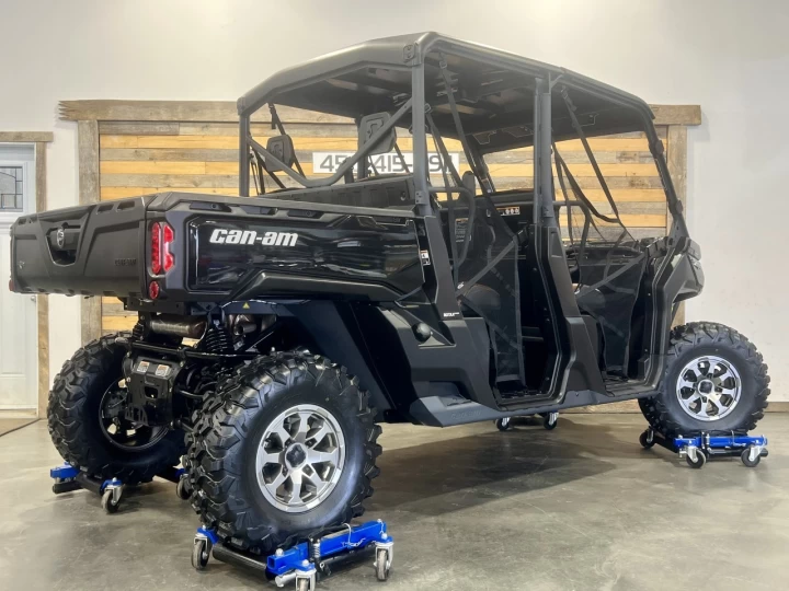 2024 BRP CAN-AM DEFENDER MAX CREW HD-10 ÉDITION LONE STAR + 4WD + DPS + SEULEMENT 10 KM + 6 PASSAGERS + RARE & COMME NEUF 