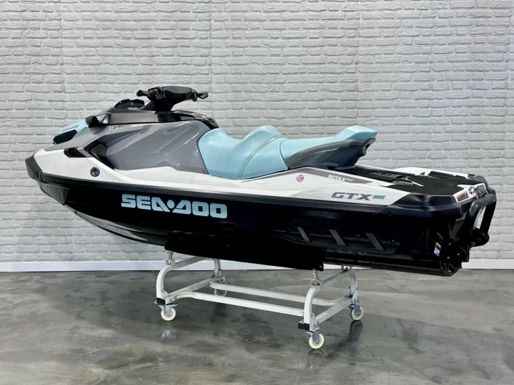 2024 BRP SEA-DOO GTX PRO HD - HEAVY DUTY 130 H.P @ 170 H.P + SEULEMENT 11 HR + 3 PASSAGERS + RARE & A1 
