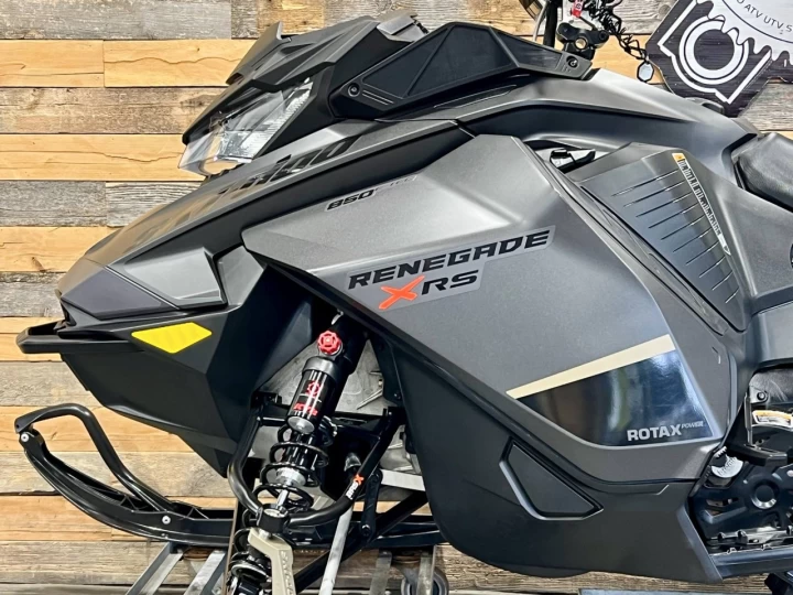 2020 BRP SKI-DOO RENEGADE X-RS 850 E-TEC 137'' + RAS X + REV GEN4 + 6322 KM + CONDITION A1 