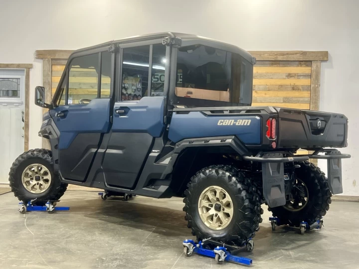 2025 BRP CAN-AM DEFENDER MAX CREW HD-10 LIMITED + 4X4 + DPS + HVAC + AUDIO + 5200 KM + GARANTIE + RARE & A1 