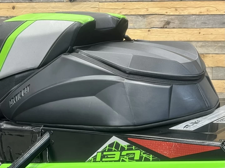 2018 ARCTIC CAT XF 7000 CROSSTREK 137'' + C-TEC4 + 18255 KM + ROLLERSKI + MODELE RARE & CONDITION A1 