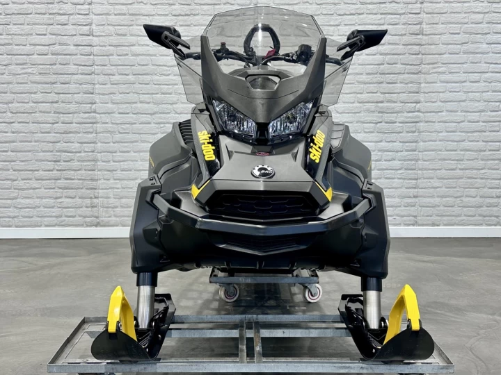 2026 BRP SKI-DOO TUNDRA L.E 600 ACE EFI LT-LONG TRACK 154'' + REV GEN4 + SEULEMENT 808 KM + RARE 