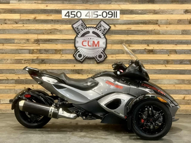 BRP CAN-AM SPYDER RS-S + SM5 EMBRAYAGE MANUELLE A CLUTCH + 87790 KM + PAREBRISE GIVI  2011