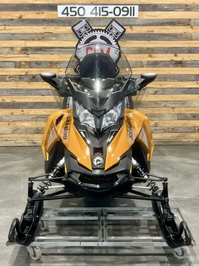 2018 BRP SKI-DOO GRAND TOURING S.E 1200 EFI 4-TEC 137'' + SUSPENSION A AIR + SEULEMENT 6935 KM + RARE & A1 