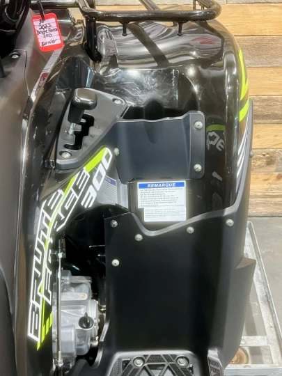 2022 KAWASAKI BRUTE FORCE 300 / KVF 300 / RWD / SEULEMENT 1467 KM + BINE ÉQUIPÉE 