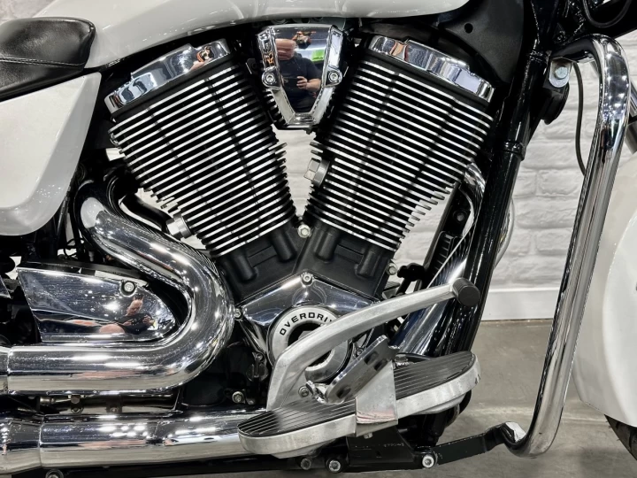 2013 VICTORY BOARDWALK 1731 cc = 110 p.c EFI + CRUISER - TOURING + RARE & A1 