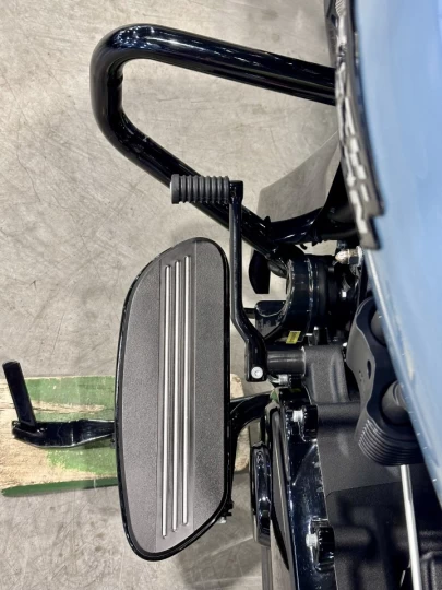 2024 HARLEY DAVIDSON FLTRX ROAD GLIDE 117 c.i = 1923 cc EFI + SEULEMENT 4492 KM + ECRAN 12'' + GARANTIE 2029 + RARE & A1 