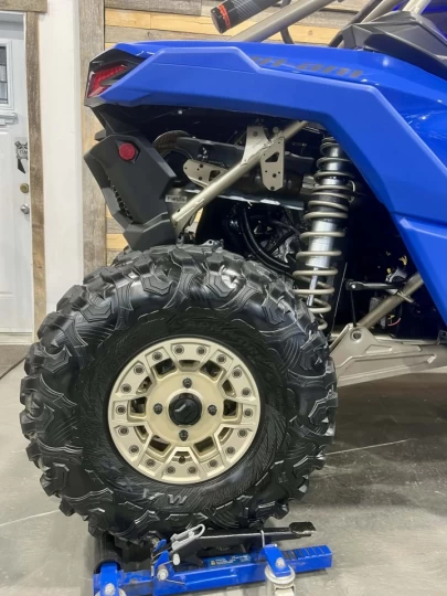 2023 BRP CAN-AM MAVERICK MAX X3 X-RS TURBO ''RR'' 200 H.P + DPS + 4X4 + 72'' + SMART SHOX + TOIT AUDIO + SEULEMENT 1509 KM 