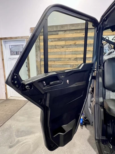 2024 BRP CAN-AM DEFENDER CAB HD-9 EFI + 4X4 + D.P.S + SEULEMENT 6972 KM + RARE & CONDITION A1 