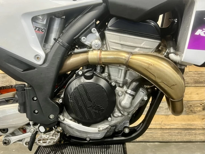 2024 KTM SX-F 350 EFI + MX-MOTOCROSS-ENDURO + 45 HR + MODELE RARE & CONDITION IMPECCABLE A1 