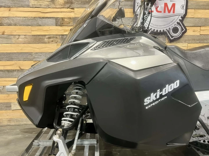 2014 BRP SKI-DOO EXPEDITION L.E 1200 4-TEC EFI + WT-WIDE TRACK 154'' X 20'' + BANC PASSAGER + 13228 KM 
