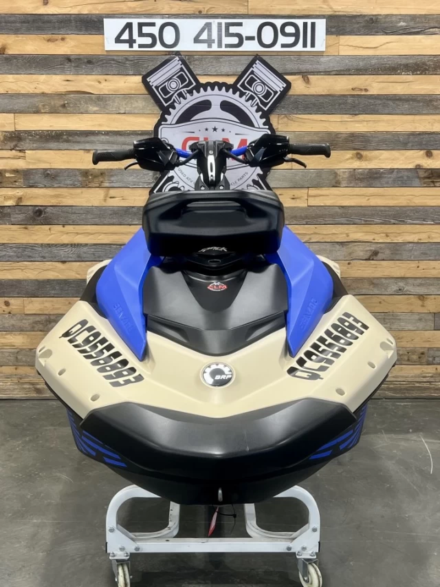 BRP SEA-DOO SPARK TRIXX 1UP + IBR + VTS + MODE TRIXX + AUDIO + SEULEMENT 16 HR + RARE & A1  2025