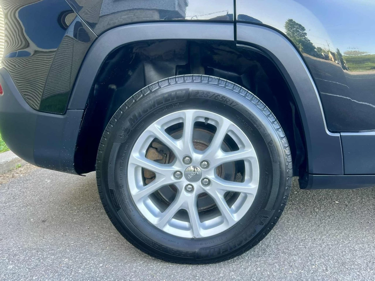 2014 JEEP CHEROKEE EDITION NORTH + V6 + 4X4 + 5 PASSAGERS + 196750 KM + PAS DE ROUILLE A1  Image principale