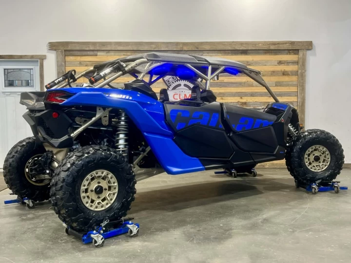 2023 BRP CAN-AM MAVERICK MAX X3 X-RS TURBO ''RR'' 200 H.P + DPS + 4X4 + 72'' + SMART SHOX + TOIT AUDIO + SEULEMENT 1509 KM 