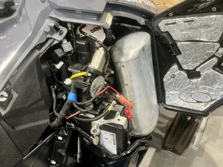 2016 BRP SKI-DOO GRAND TOURINF L.E 1200 EFI 4-TEC 137'' + REV XS + 19145 KM + CONDITION A1 