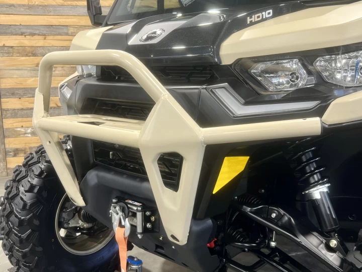 2025 BRP CAN-AM DEFENDER MAX CREW HD-10 LIMITED + 4WD + DPS + 650 KM SEULEMENT + 6 PASSAGERS + TOUTE ÉQUIPÉE+ RARE & A1 