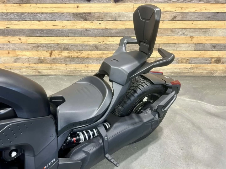 2019 BRP CAN-AM SPYDER / RYKER RALLY 900 ACE EFI + SEULEMENT 4995 KM + BEAUCOUP D'OPTIONS AJOUTER $$$ + CONDITION IMPECCABLE A1 