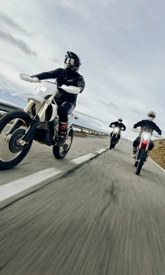 2025 STARK FUTURE VARG EX 60 HP @ 80 HP + LEGALE SUR LA ROUTE + 2 ANS DE GARANTIE 