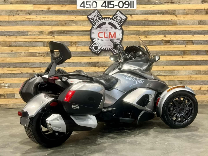 2013 BRP CAN-AM SPYDER ST-S / SE-5 (SEMI-AUTOMATIQUE) + SEULEMENT 30505 KM + CONDITION A1 
