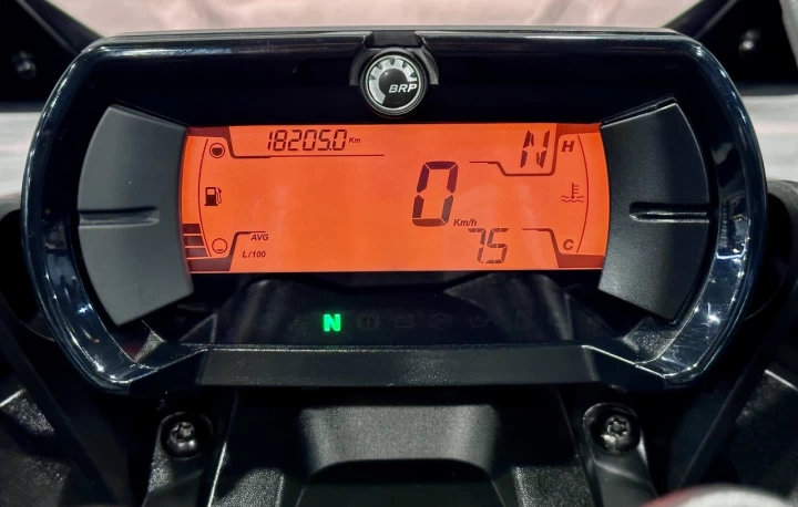 2023 BRP CAN-AM SPYDER F3 SE-6 = SEMI-AUTOMATIQUE + ROTAX 1330 ACE EFI + SEULEMENT 18205 KM + TOUT NOIR + RARE & A1 